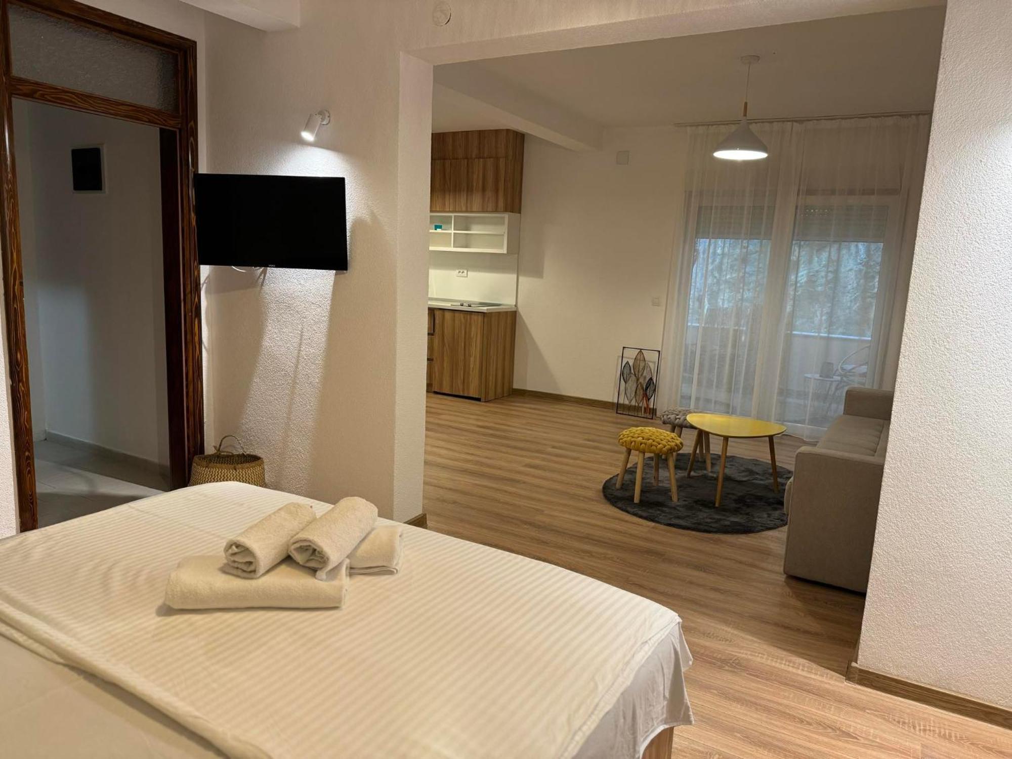 Apartments Casa Pineta 울친 외부 사진