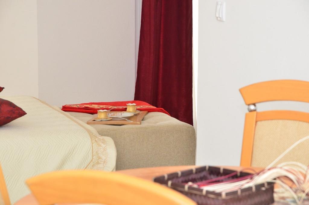 Apartments Casa Pineta 울친 객실 사진
